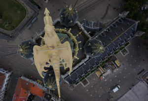 Luchtfoto van de draak op het Gentse Belfort